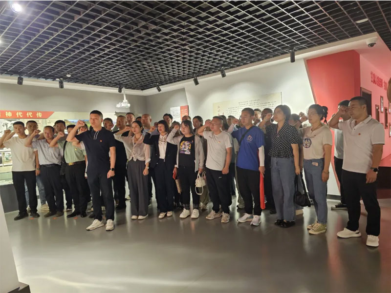 1-24062QKH3933.jpg